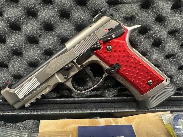 BERETTA 92X PERFORMANCE - TONI ENHANCED GRIPS & MAG WELL - NEW - CLEARANCE SALE