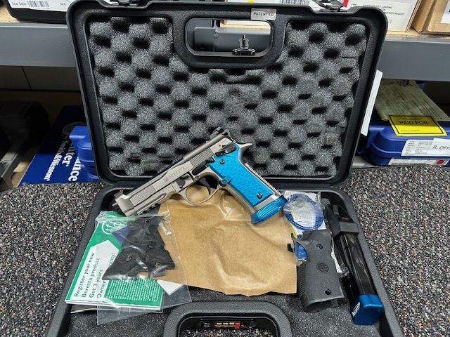 BERETTA 92X PERFORMANCE - TONI ENHANCED GRIPS & MAG WELL - NEW - CLEARANCE SALE