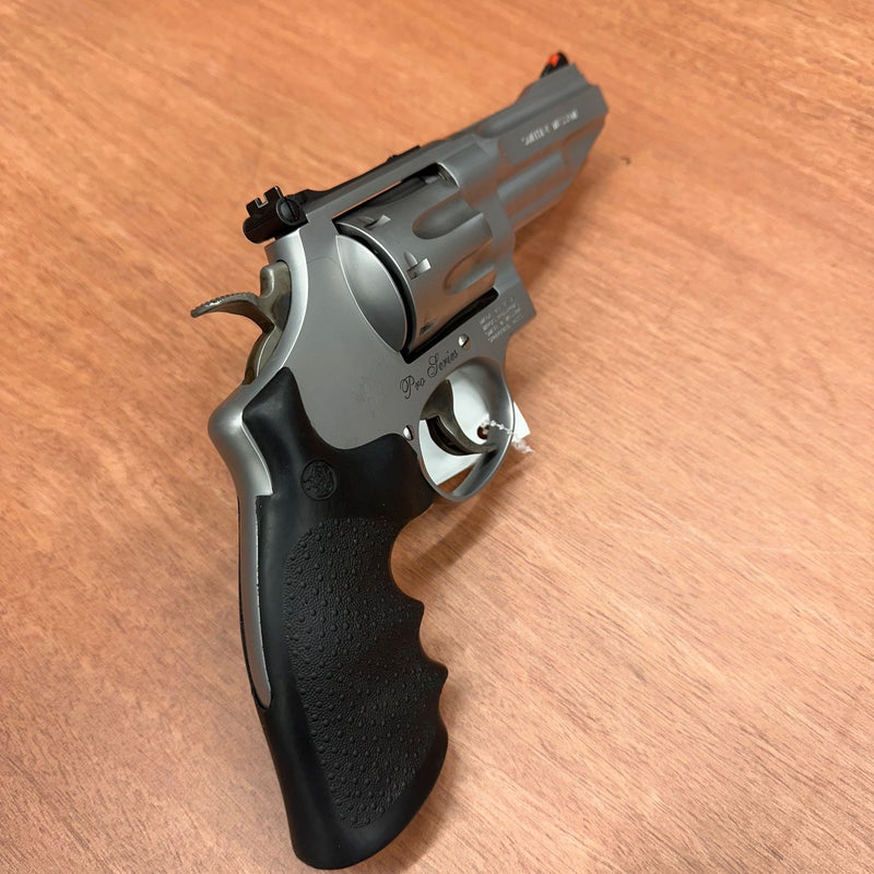 Smith & Wesson 627 PRO SERIES - 357 Magnum — PRE-LOVED