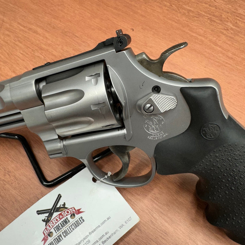 Smith & Wesson 627 PRO SERIES - 357 Magnum — PRE-LOVED